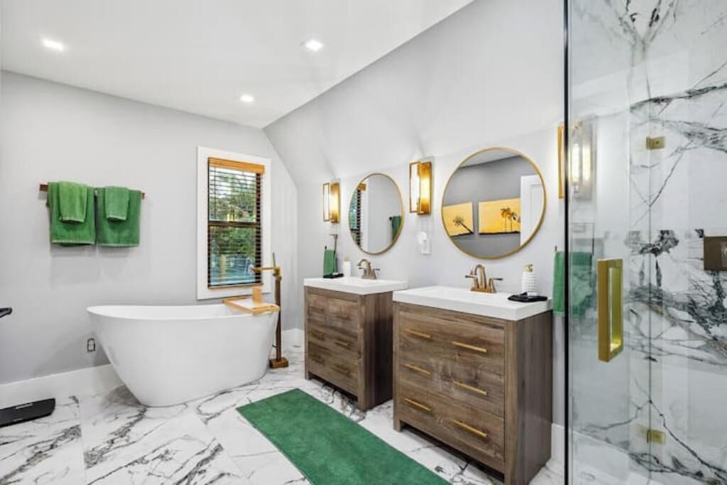 Photo of Bathroom in Hunt Club