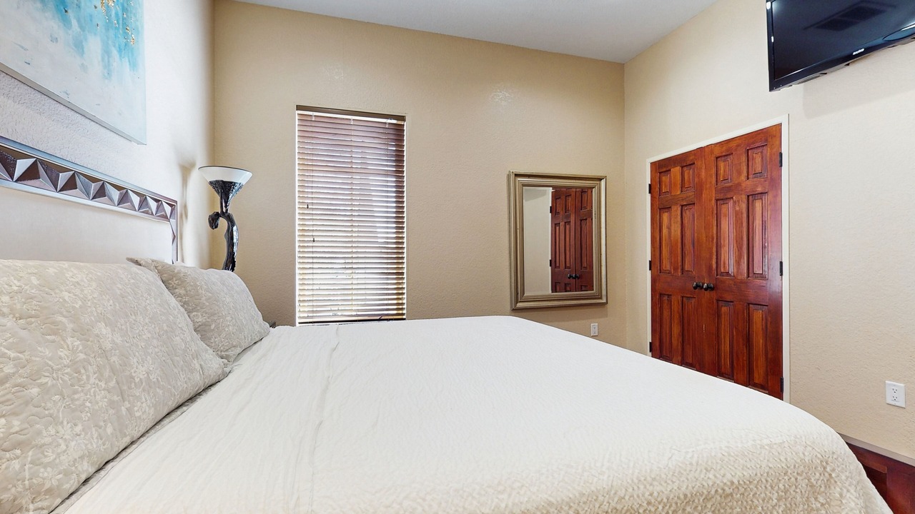 Photo of Bedroom in Baytowne Wharf