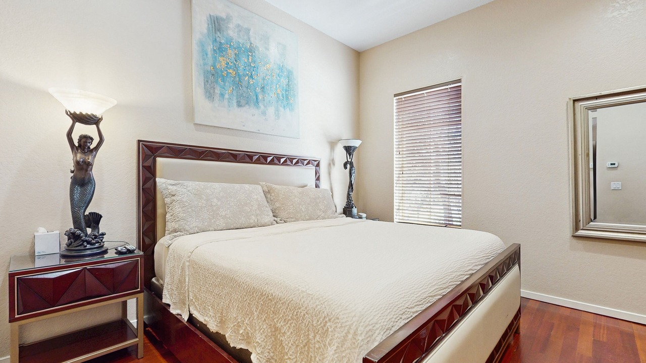 Photo of Bedroom in Baytowne Wharf
