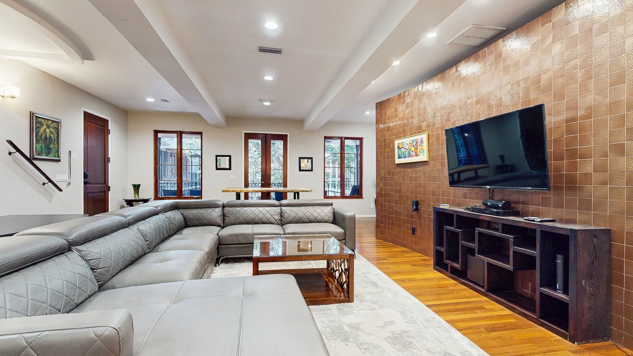 Photo of Livingroom in Baytowne Wharf