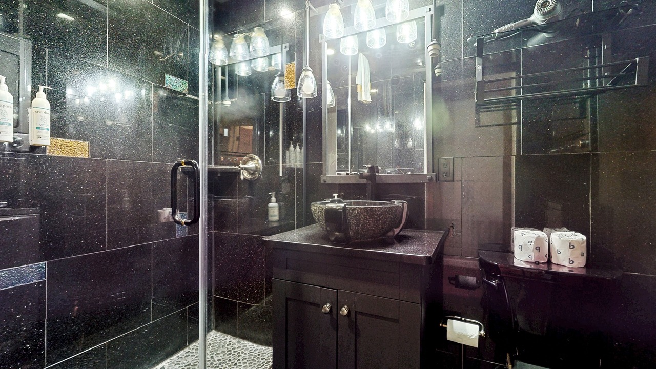 Photo of Bathroom in Baytowne Wharf