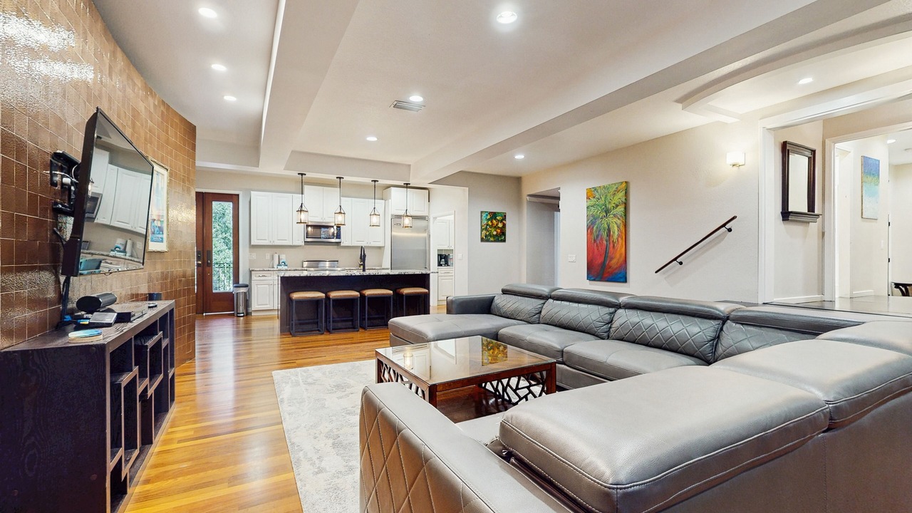 Photo of Livingroom in Baytowne Wharf