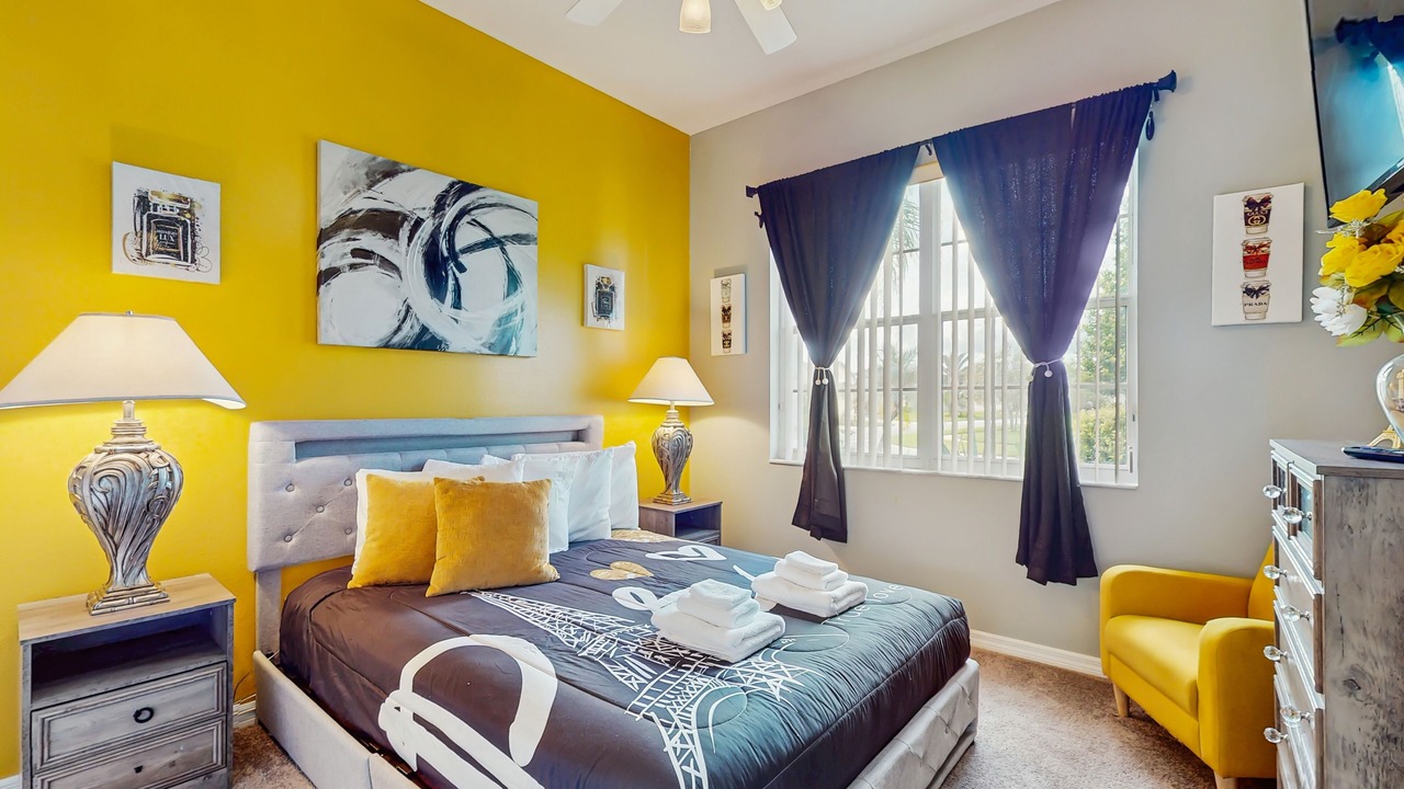 Photo of Bedroom in Ridgewood Lakes