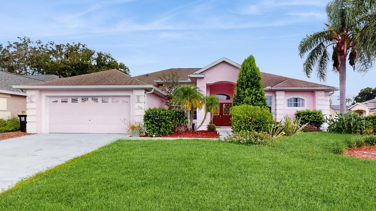 Photo of Outdoor in Ridgewood Lakes