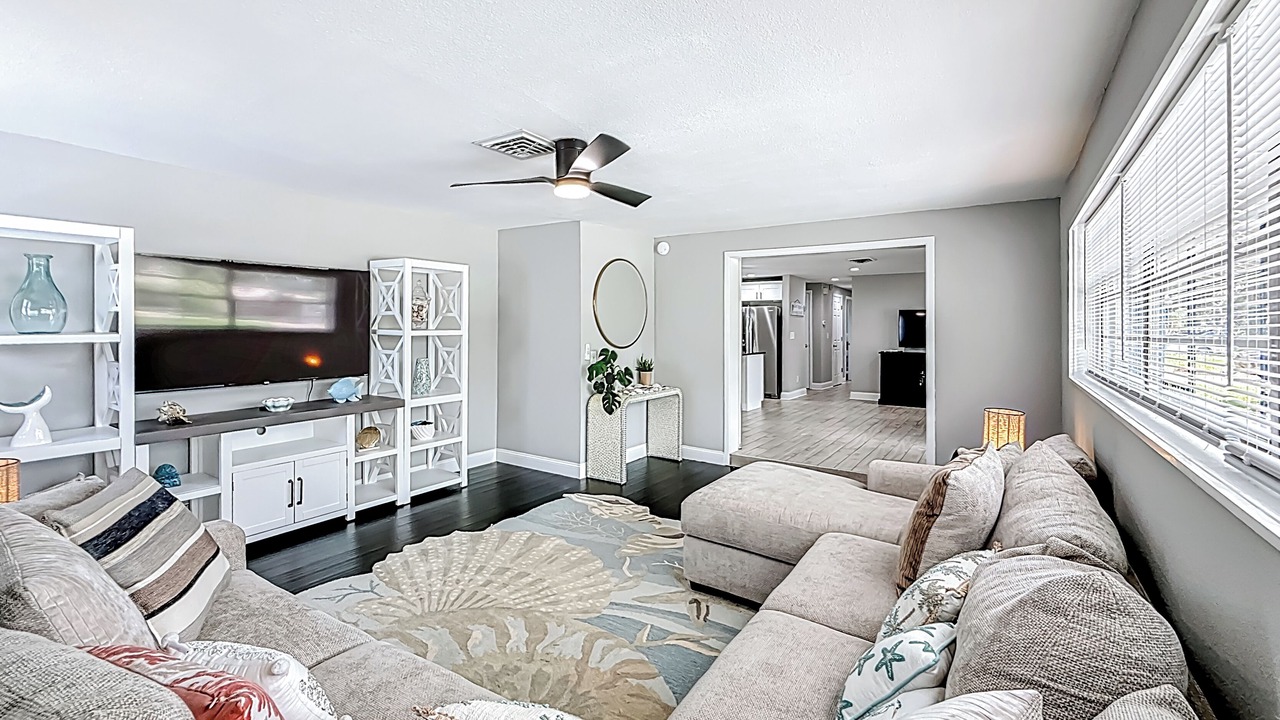 Photo of Bedroom in Pinellas Point