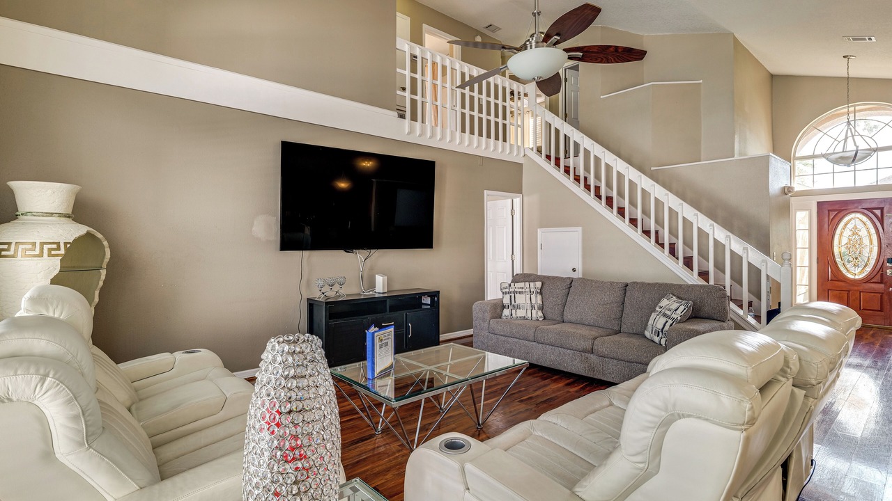 Photo of Bedroom in Lake Davenport Estates