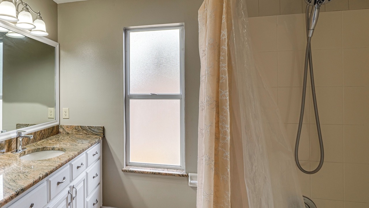 Photo of Bathroom in Lake Davenport Estates