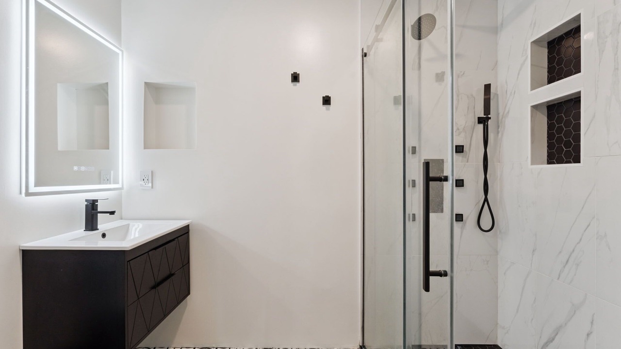 Photo of Bathroom in Ventura