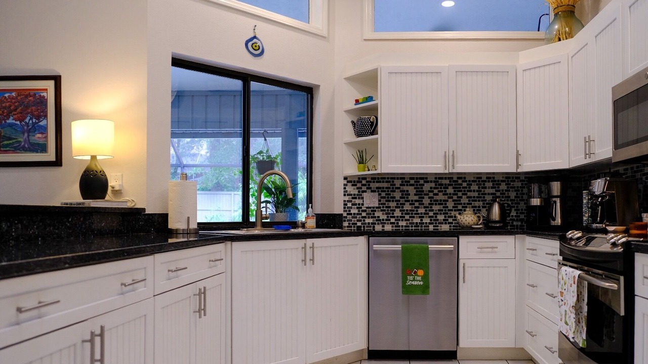 Photo of Kitchen in Haile Plantation