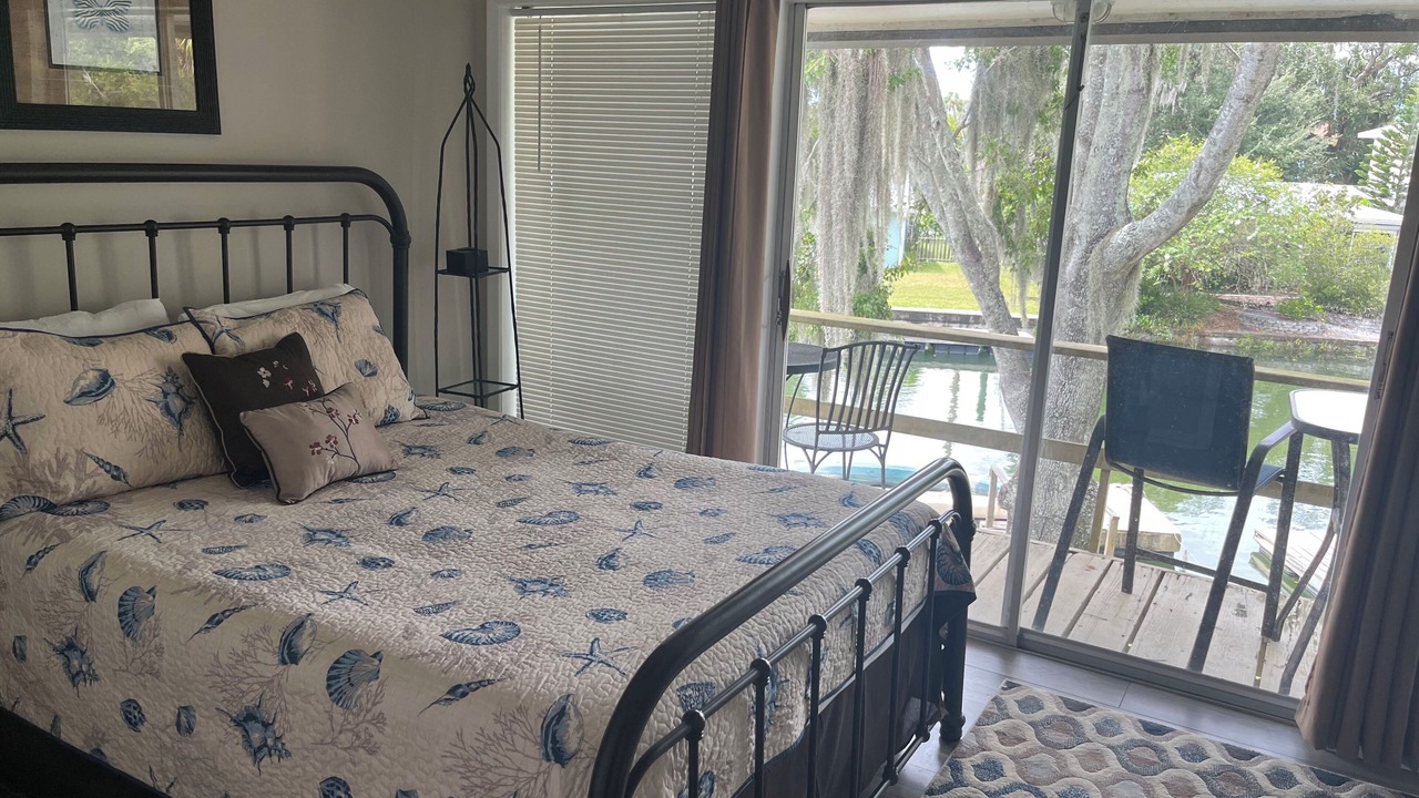 Photo of Bedroom in Springs at Kings Bay