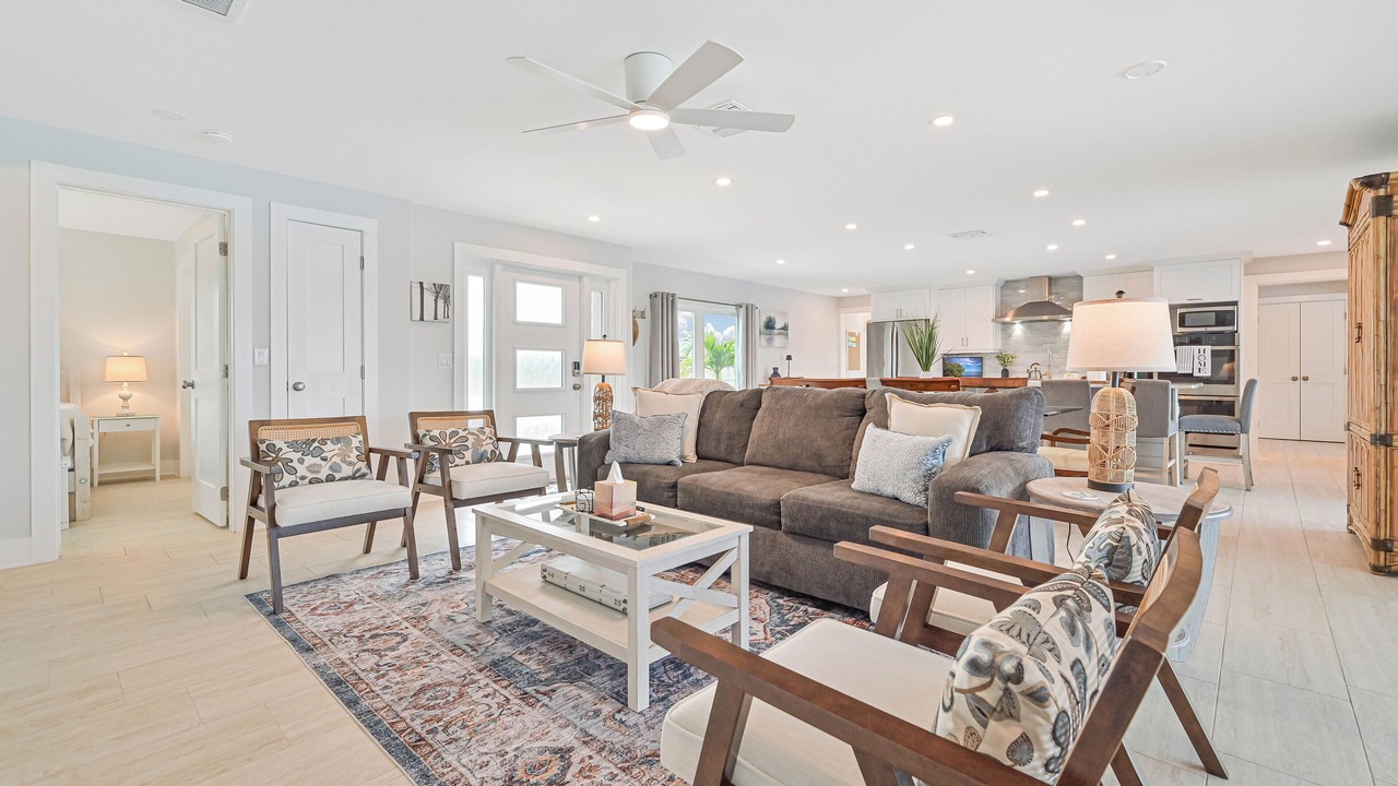 Photo of Livingroom in Fort Myers Shores