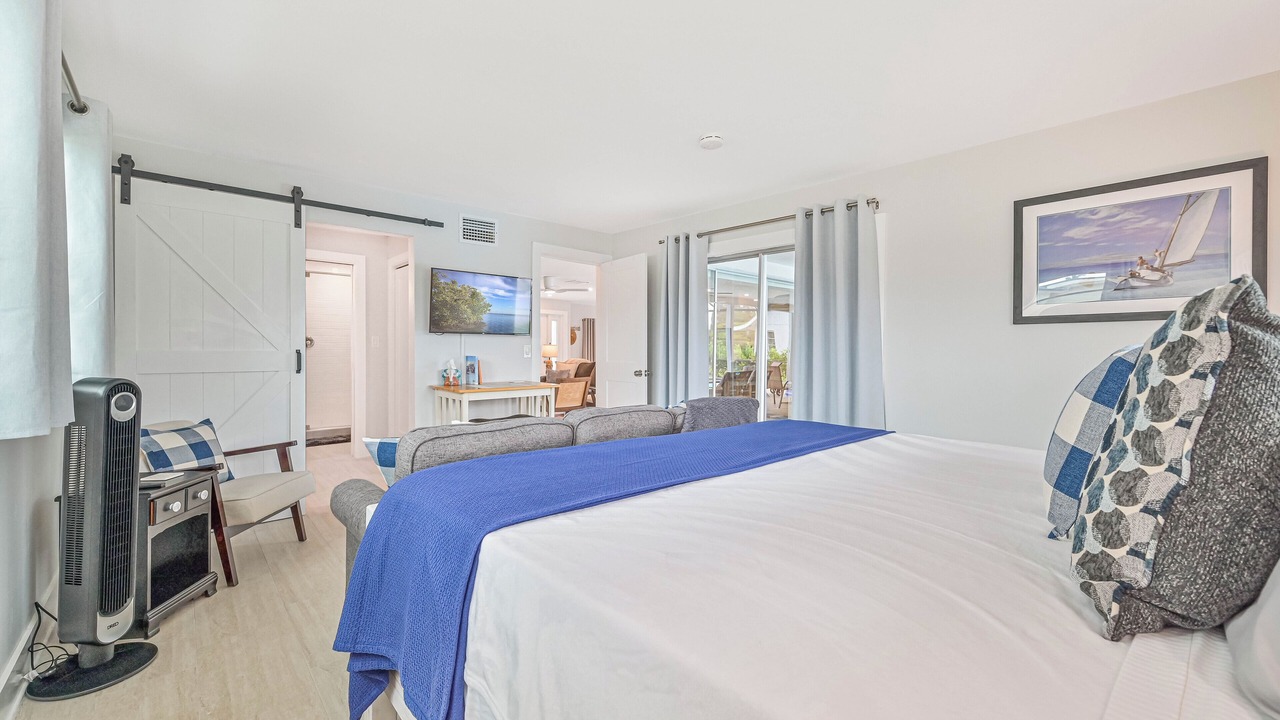 Photo of Bedroom in Fort Myers Shores