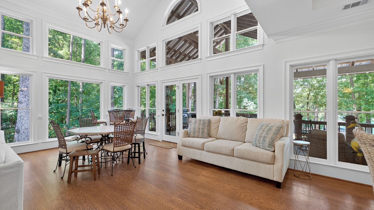 Photo of Livingroom in Buford