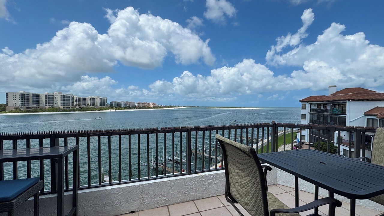 Photo of Patio Balcony in Isles of Capri