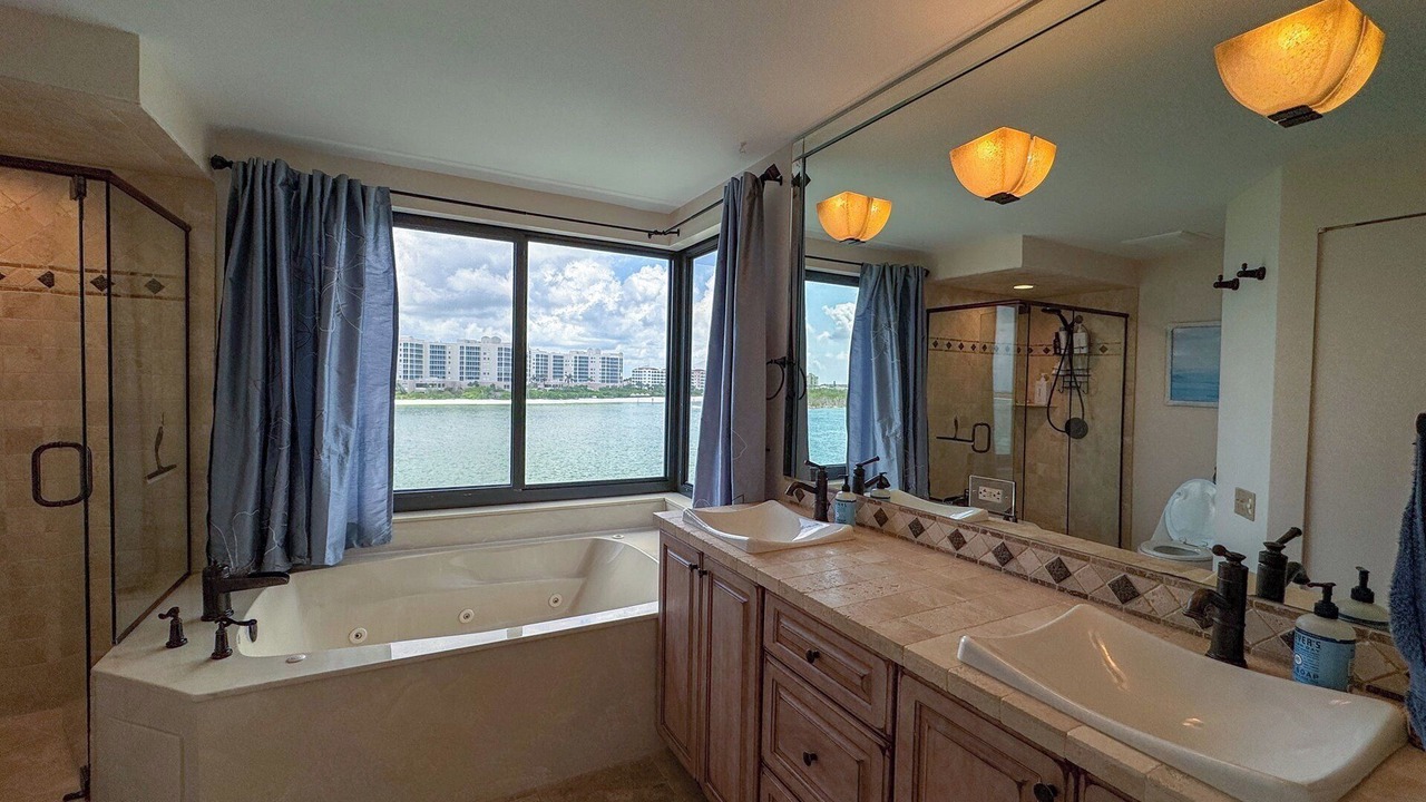 Photo of Bathroom in Isles of Capri