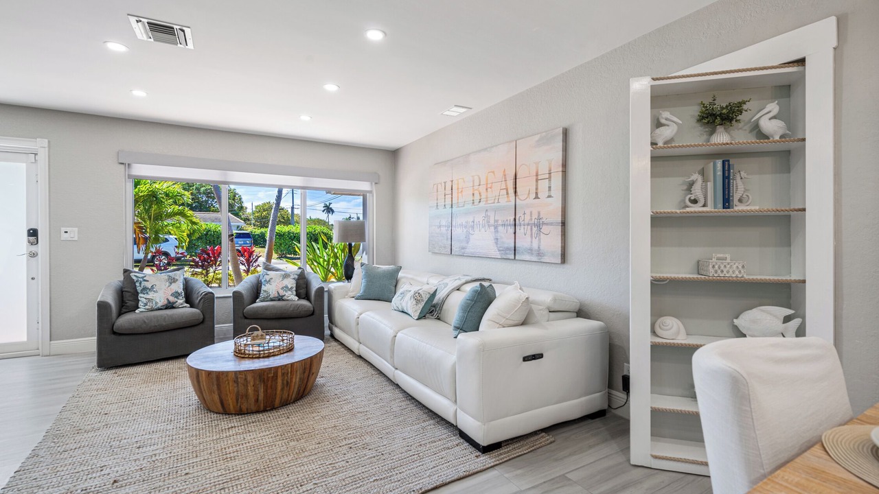 Photo of Livingroom in Deerfield Beach