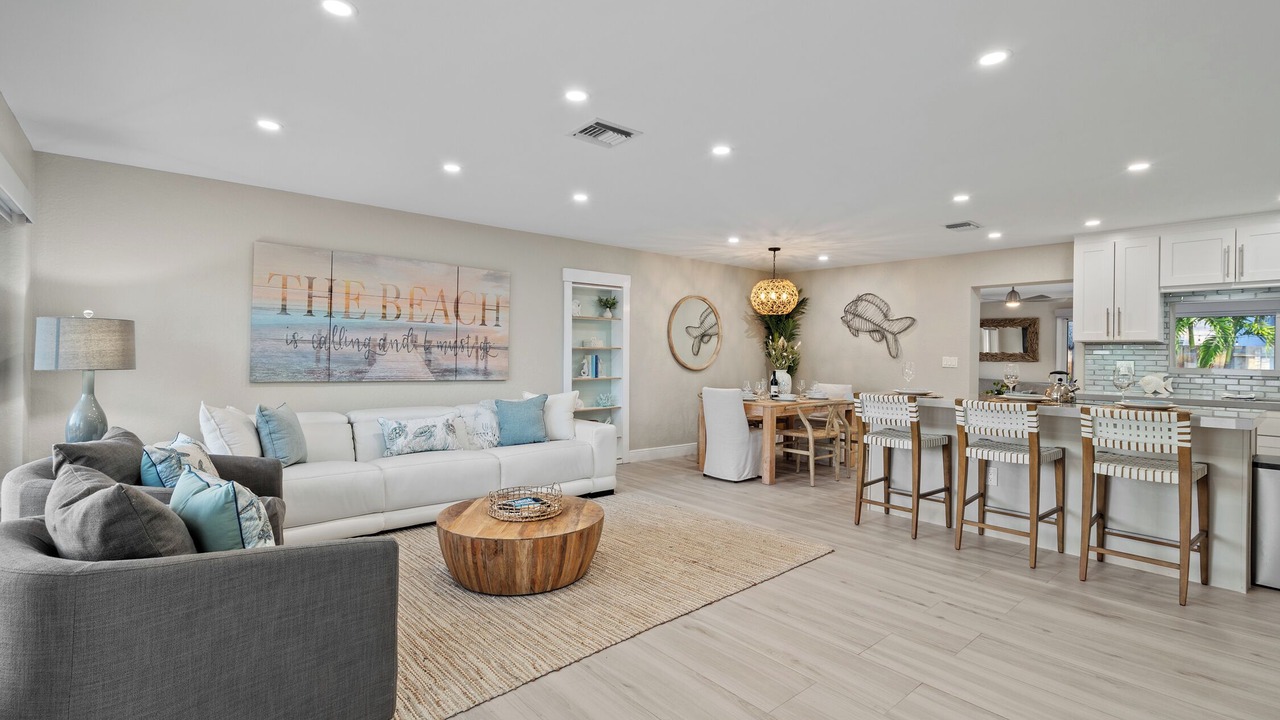 Photo of Livingroom in Deerfield Beach