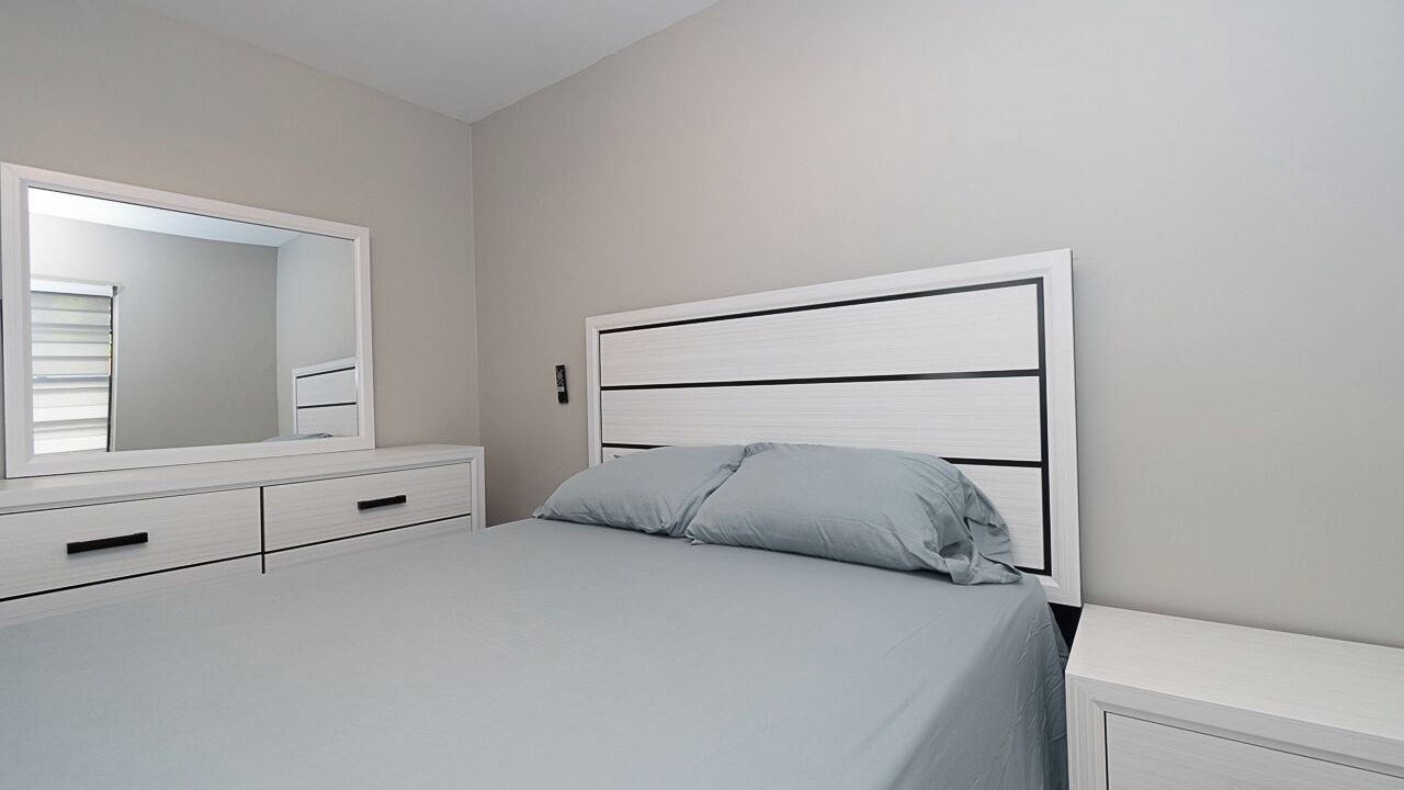 Photo of Bedroom in North Lauderdale
