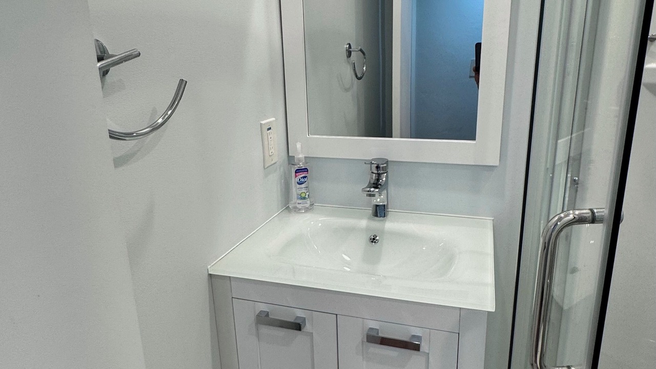 Photo of Bathroom in Harbor Village