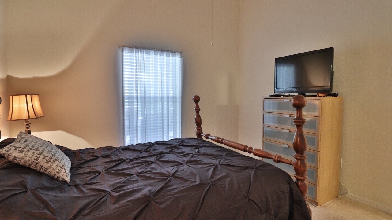Photo of Bedroom in Watersong