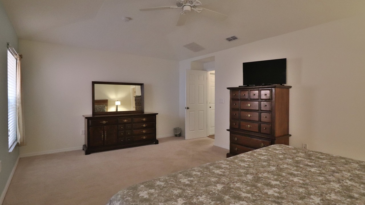Photo of Bedroom in Watersong