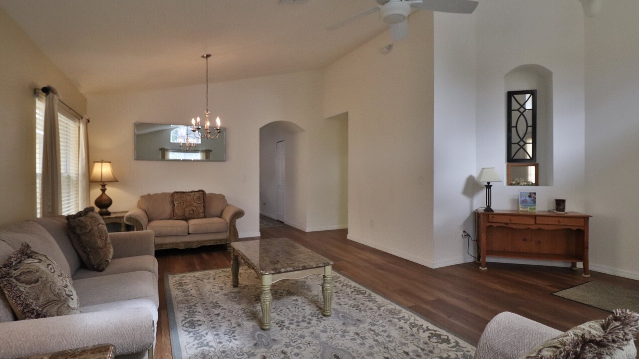Photo of Livingroom in Watersong