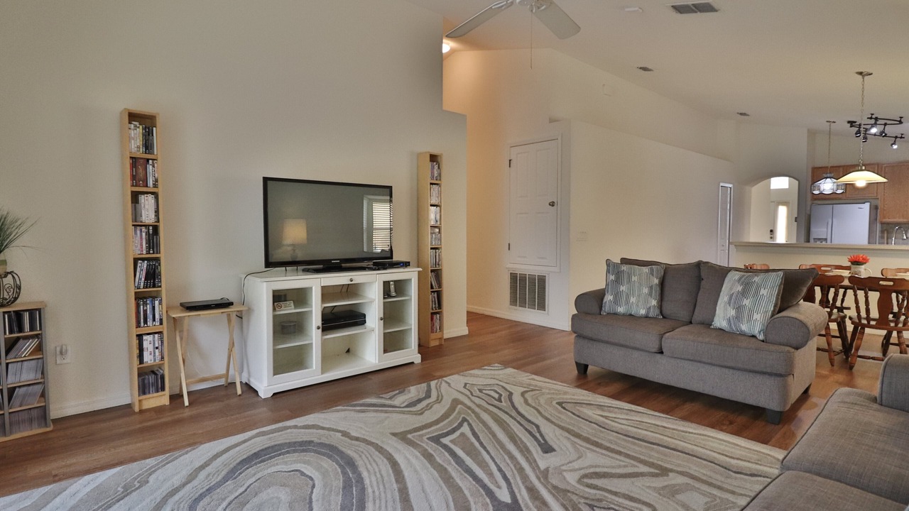 Photo of Livingroom in Watersong