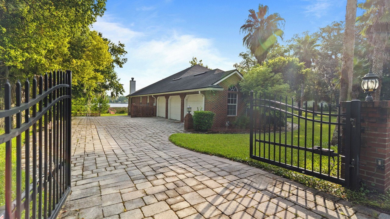 Photo of Outdoor in Northside