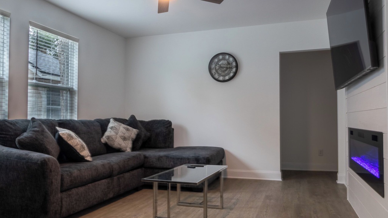 Photo of Livingroom in Murray Hill