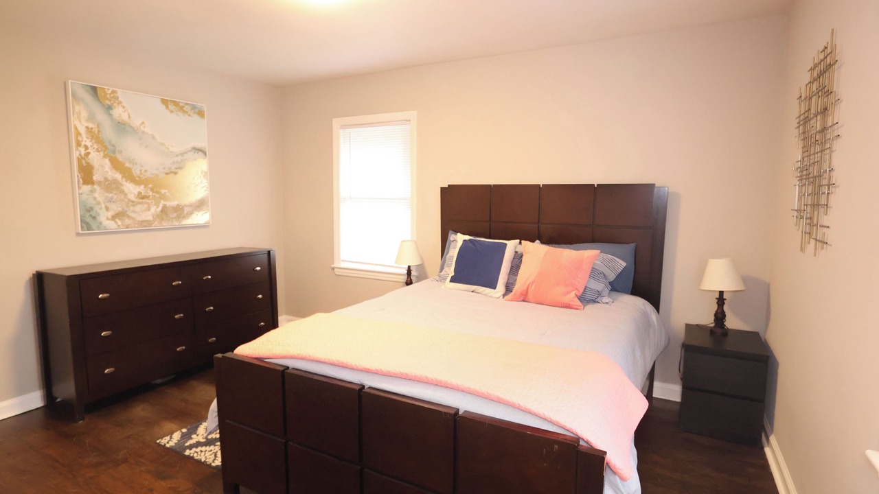 Photo of Bedroom in Candler-McAfee