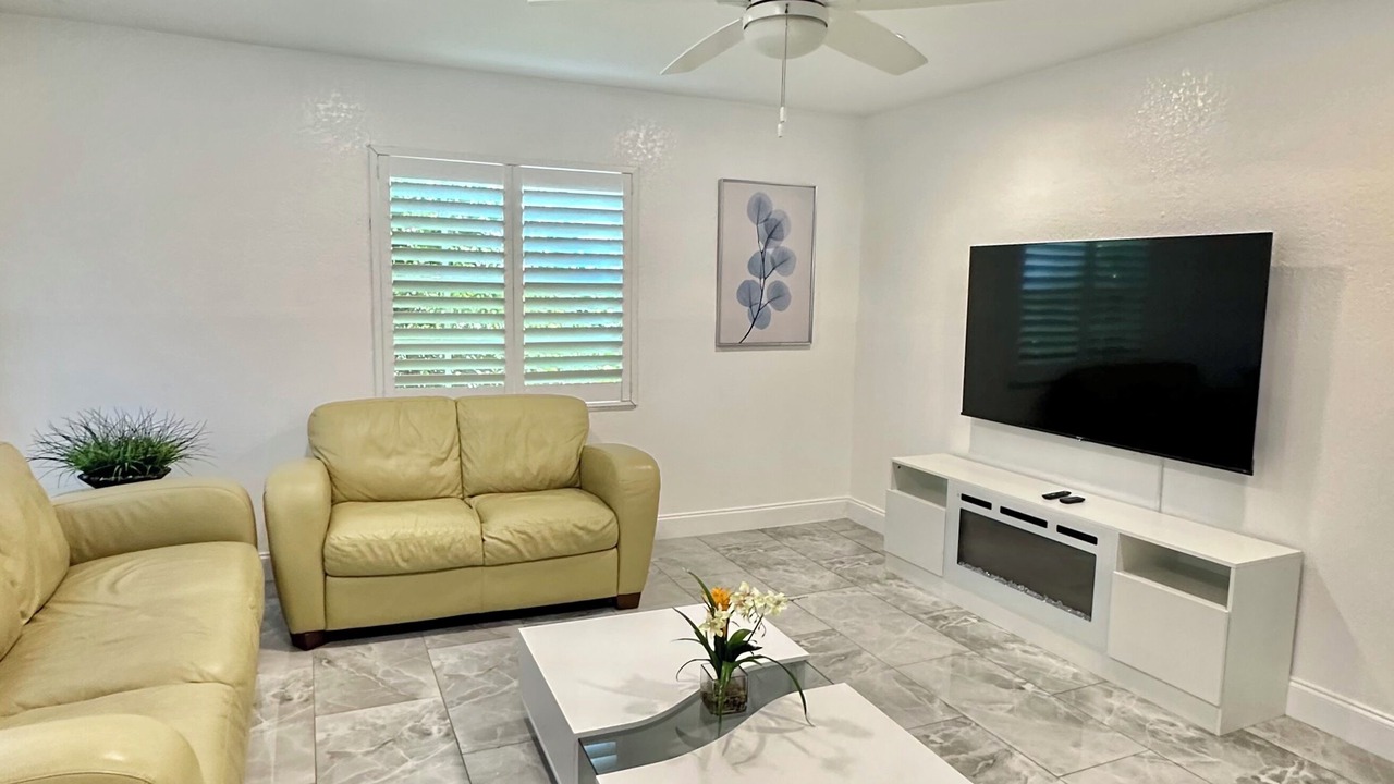 Photo of Livingroom in Shore Acres