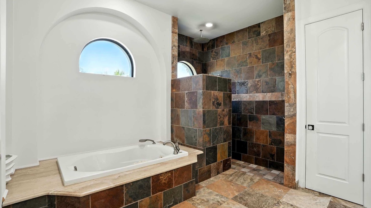 Photo of Bathroom in Connors