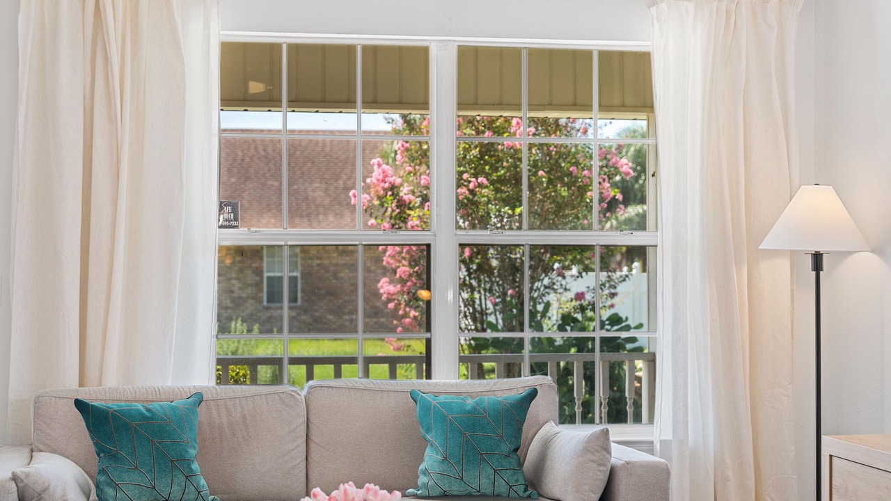 Photo of Livingroom in Westside