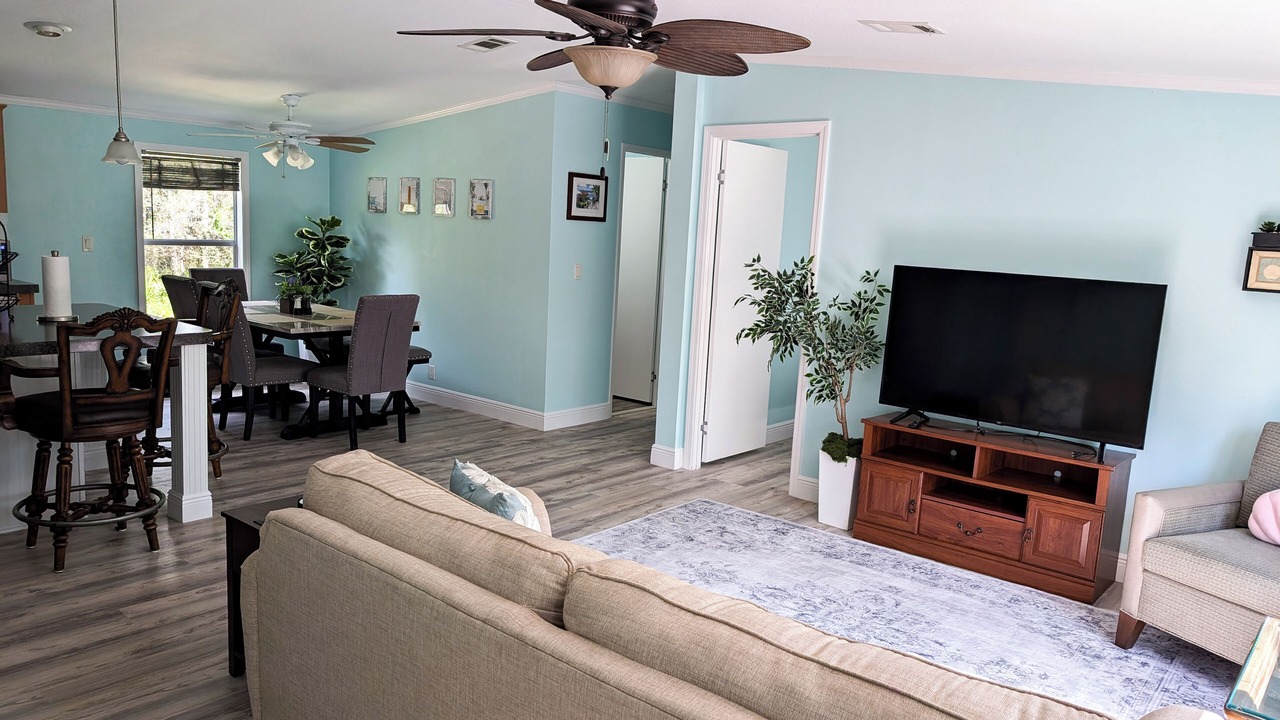 Photo of Livingroom in Avis Oaks