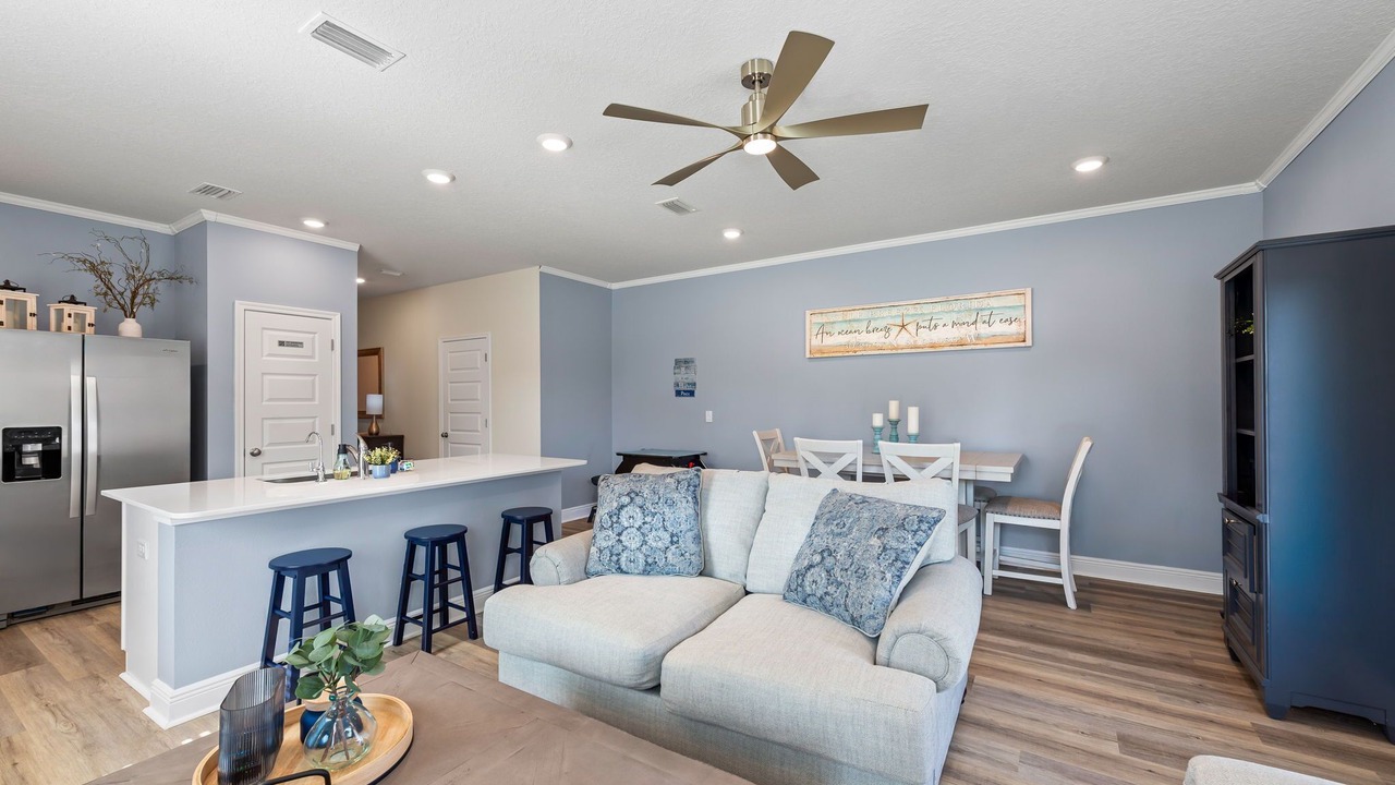 Photo of Livingroom in Gulf Breeze