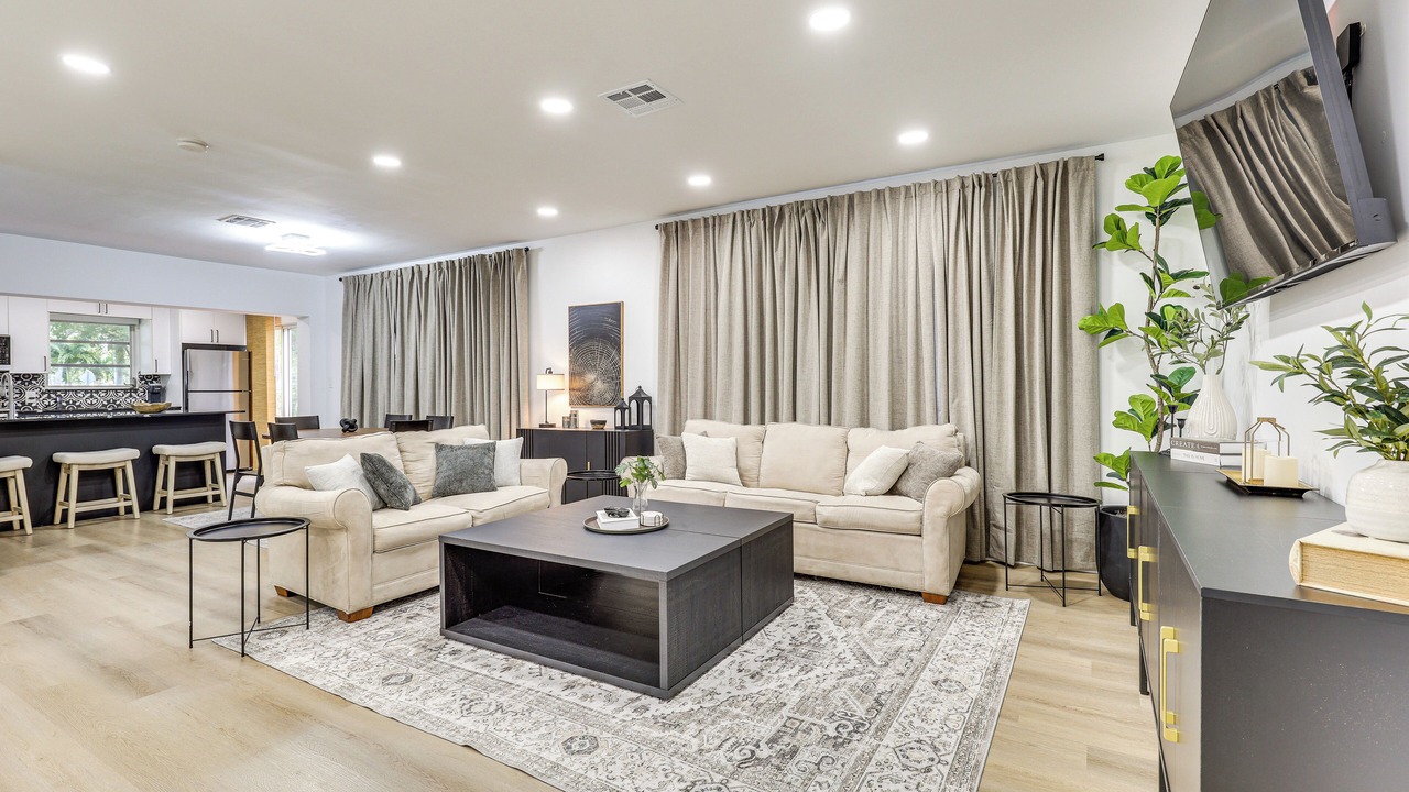 Photo of Bedroom in Coral Springs