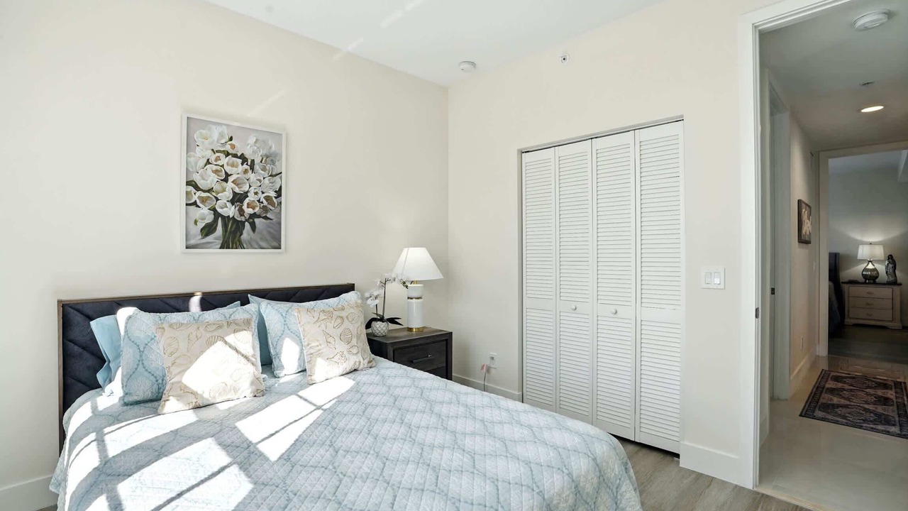 Photo of Bedroom in Beachwalk Isles
