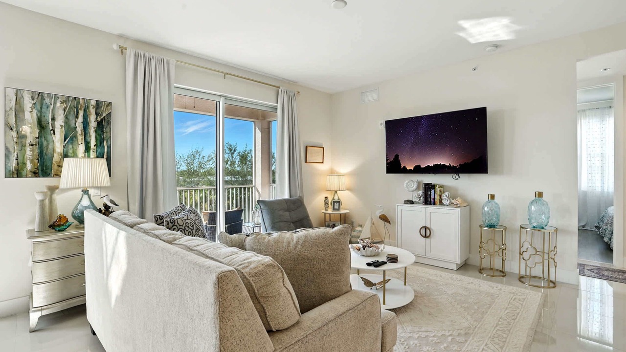 Photo of Livingroom in Beachwalk Isles