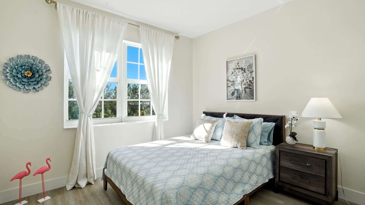 Photo of Bedroom in Beachwalk Isles