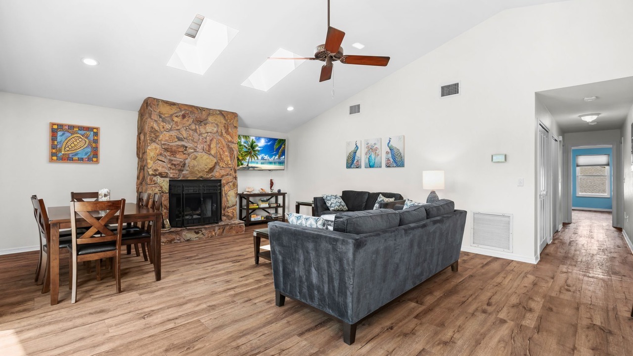 Photo of Livingroom in Longbeach Village