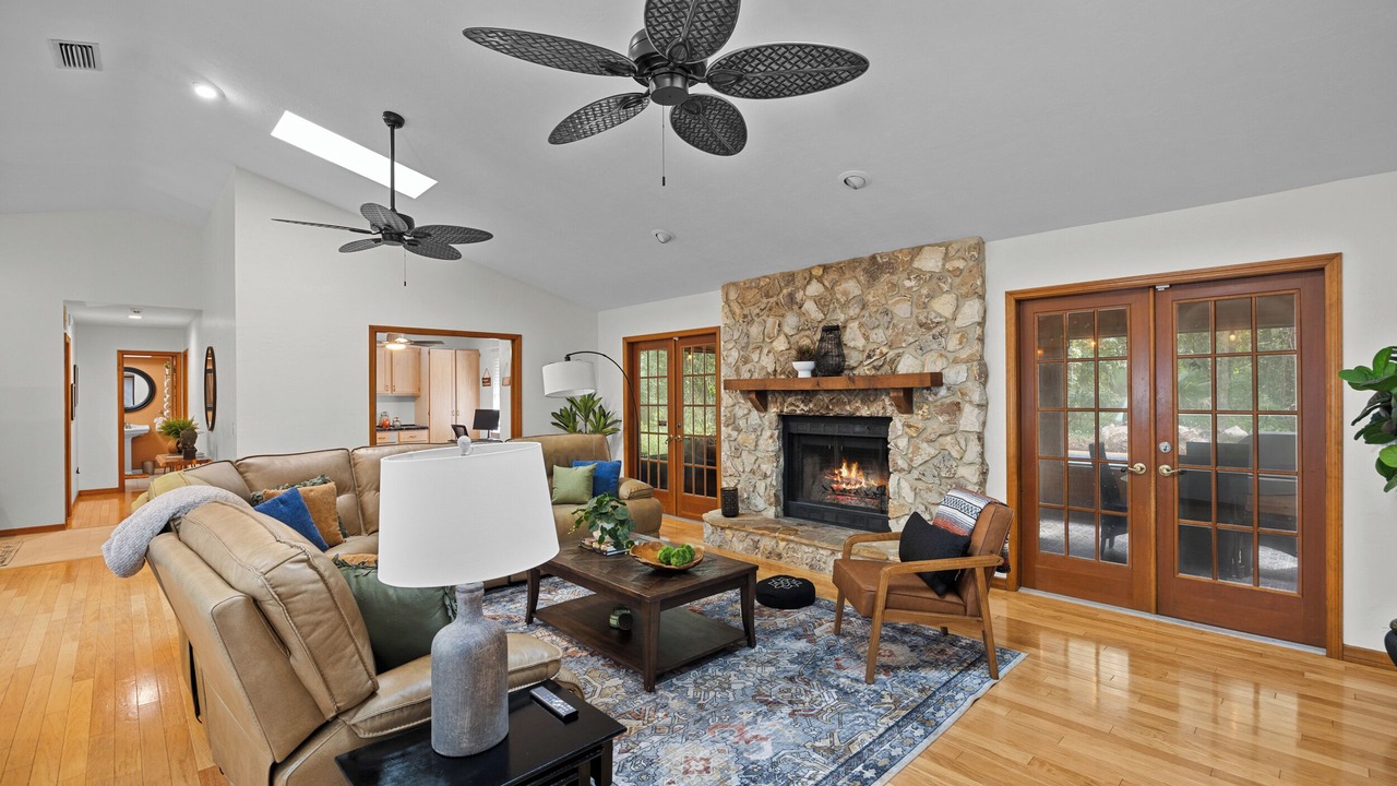 Photo of Livingroom in Gainesville