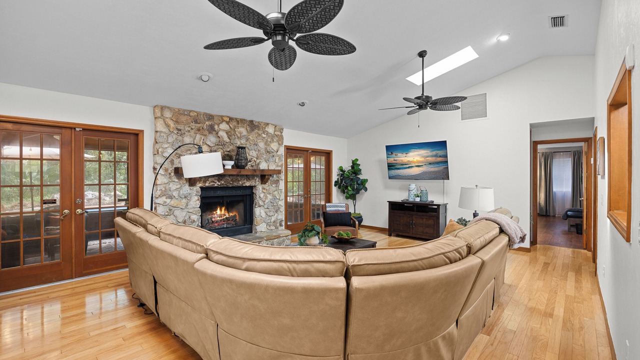 Photo of Livingroom in Gainesville