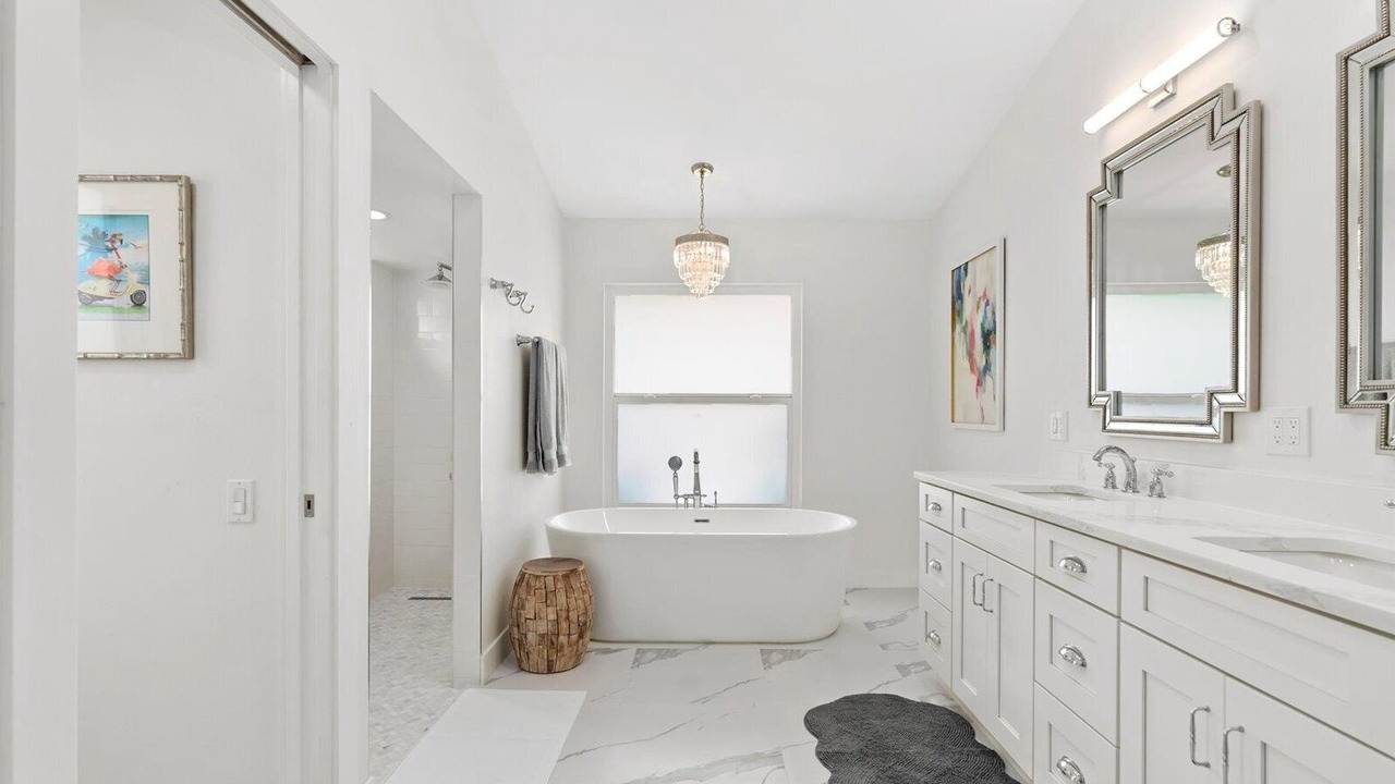 Photo of Bathroom in Bee Ridge