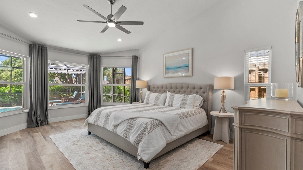 Photo of Bedroom in Bee Ridge