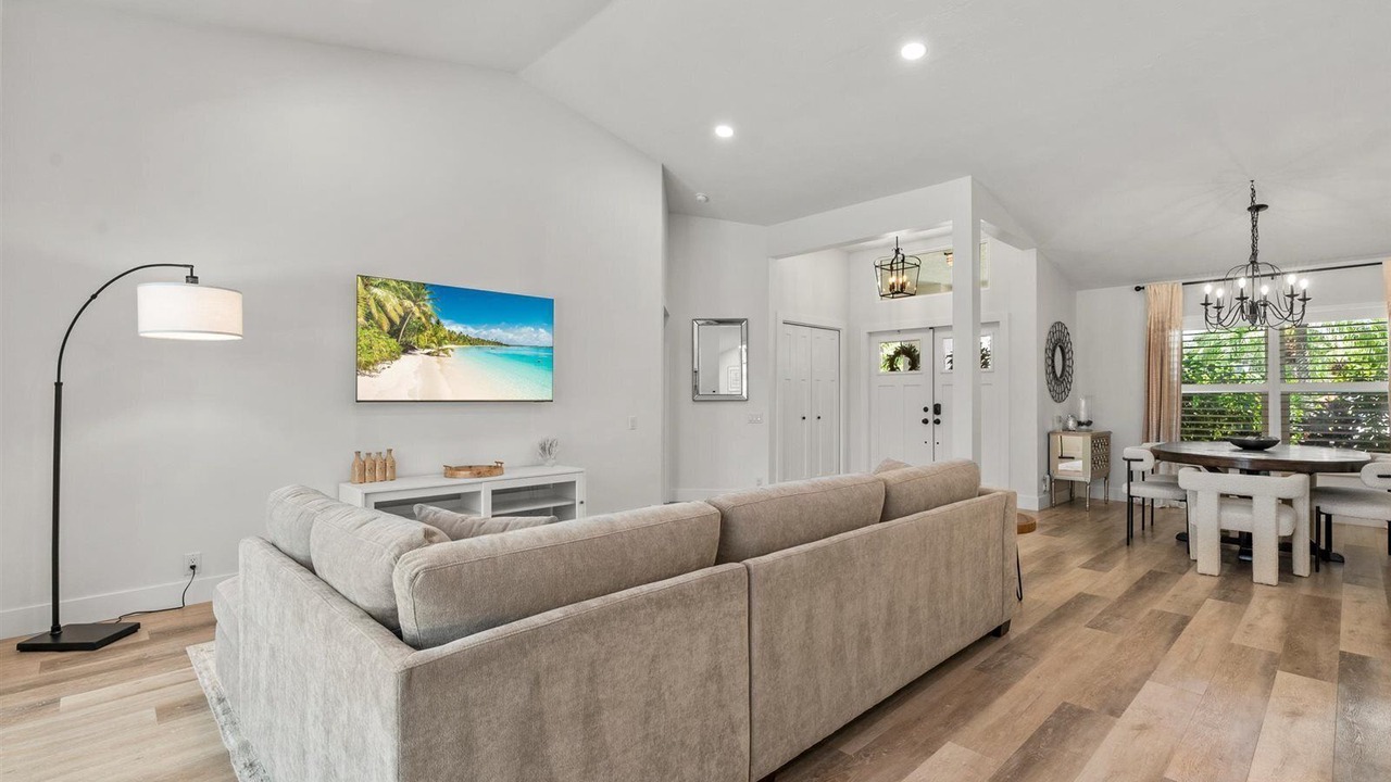 Photo of Livingroom in Bee Ridge