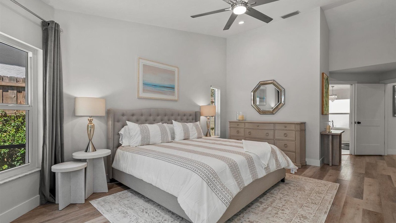 Photo of Bedroom in Bee Ridge