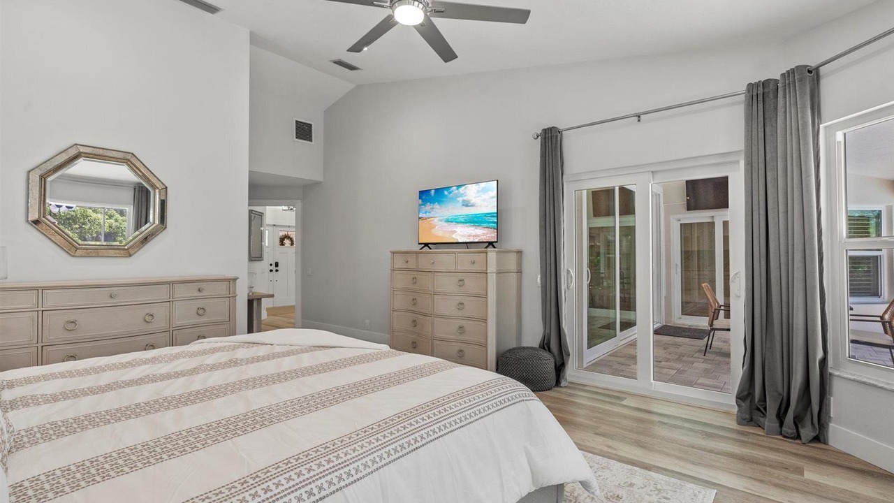 Photo of Bedroom in Bee Ridge