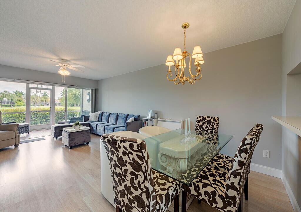 Photo of Livingroom in Lely Golf Estates