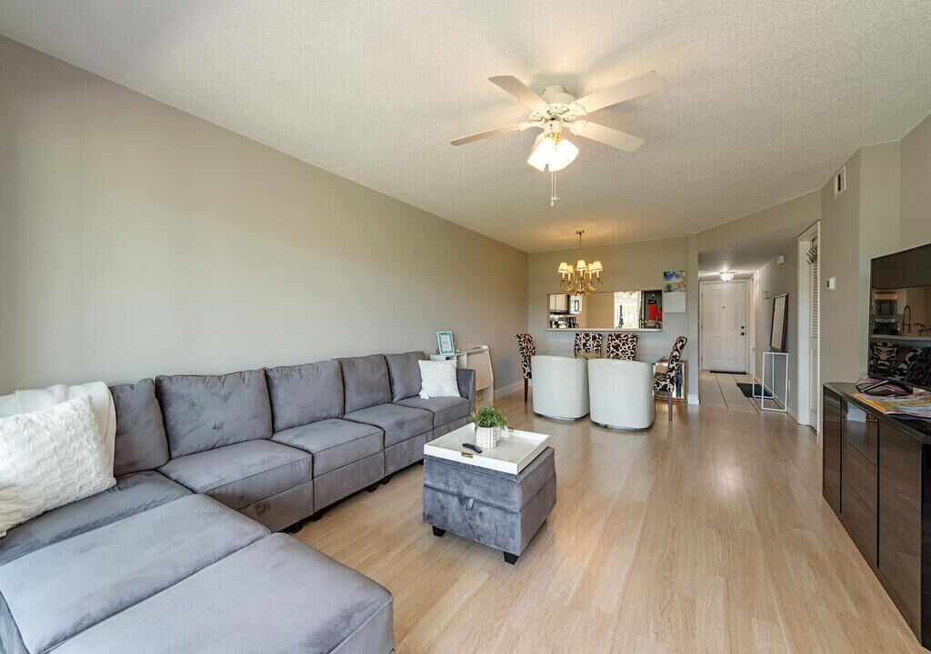 Photo of Livingroom in Lely Golf Estates