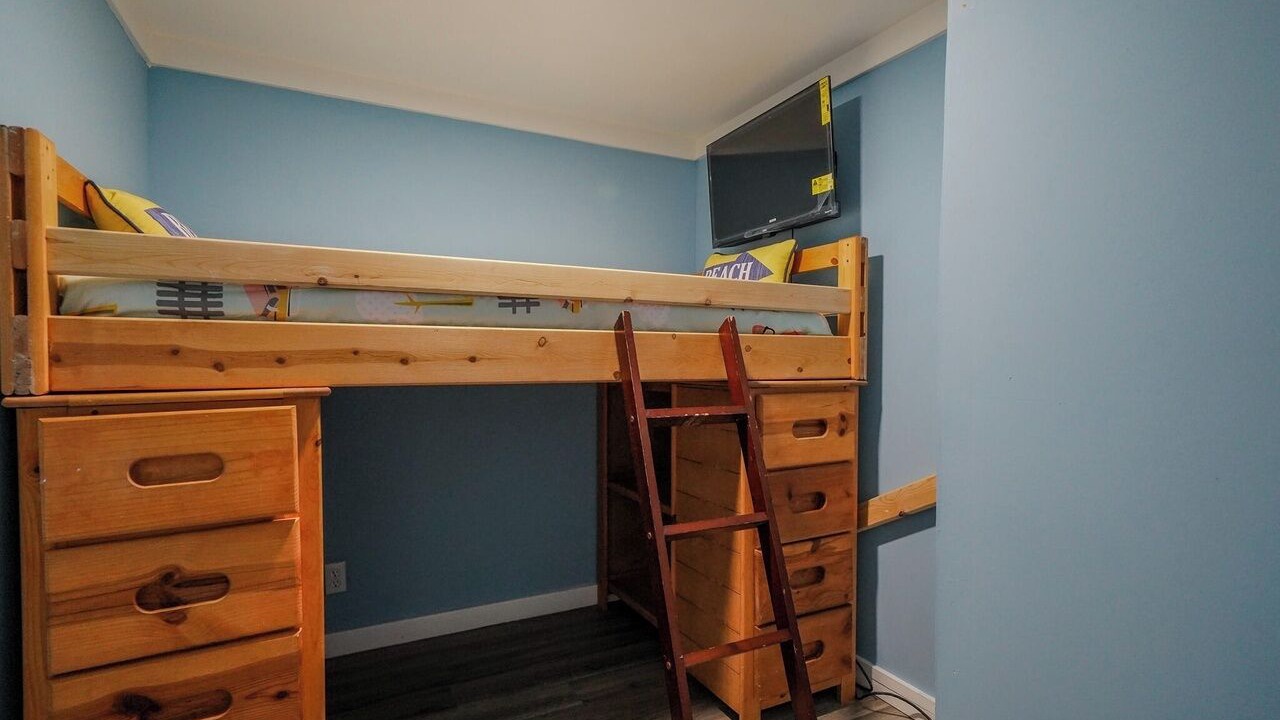 Photo of Bedroom in Twin Lakes